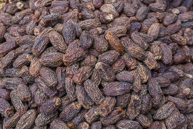 rs-3-crore-worth-364-mt-of-dry-dates-seized-by-dri-in-kandala-port-first-transported-from-pakistan-to-dubai