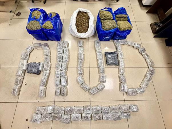 air-intelligence-unit-of-mumbai-customs-intercepts-multiple-drug-smuggling-attempts-at-airport