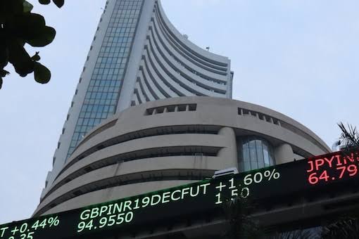 Sensex jumps 478 points despite negative trend in the global markets