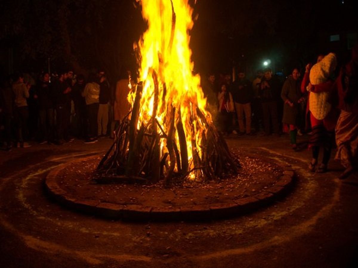 Holika Dahan today, Holi tomorrow: Restrictions get stricter in Jharkhand 