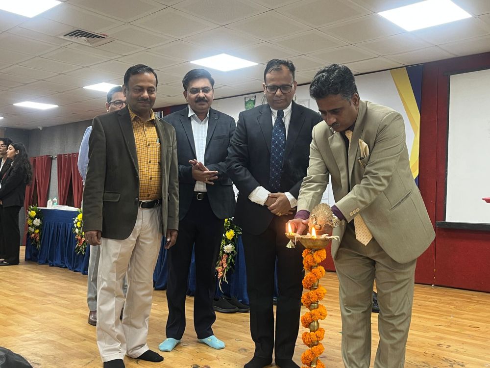 Two-Day Seminar Concludes at NUSRL: Discussions on Business, Economy, and Law