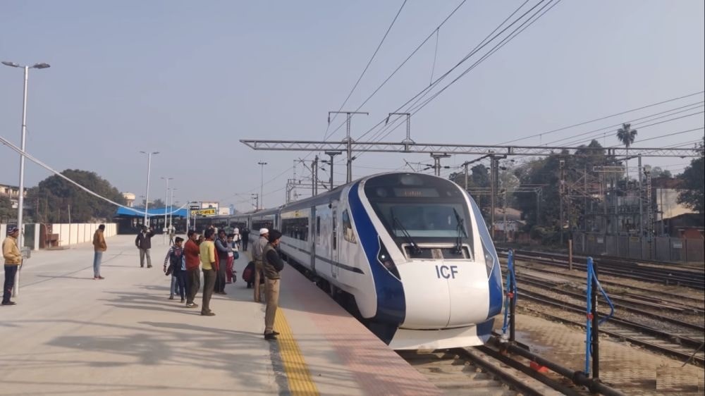Indian Railways gearing to introduce 10 ‘indigenous semi-high-speed’ Vande Bharat trains 