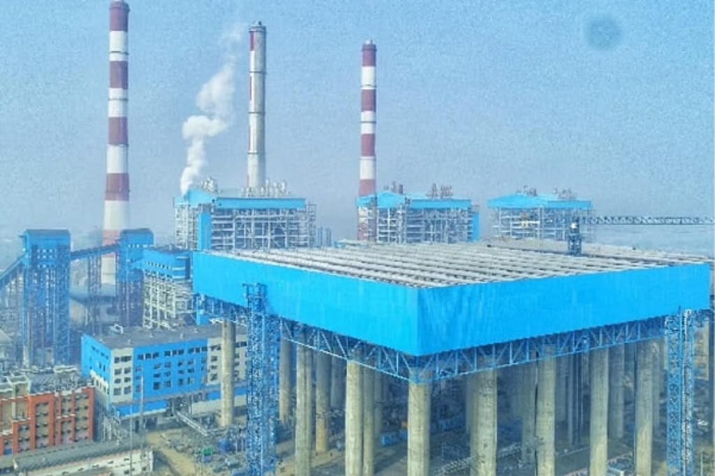 india-steps-up-coal-rail-shipments-as-power-plant-stocks-tighten