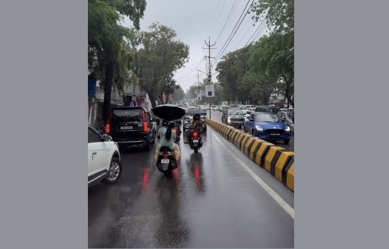IMD Issues Flash Flood Alert for 10 Jharkhand Districts as Heavy Rain Continues IMD Issues Flash Flood Alert for 10 Jharkhand Districts as Heavy Rain Continues