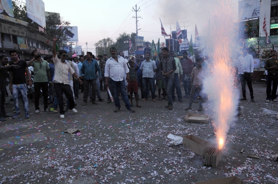 JMM retains Littipara Assembly seat,Adivasis burst crackers against ruling BJP