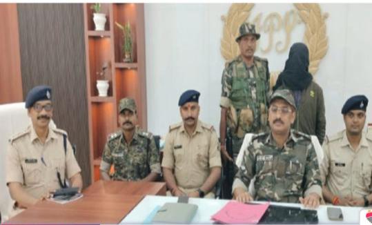 Veteran Naxal carrying Rs 5 lakh reward arrested in Jharkhand