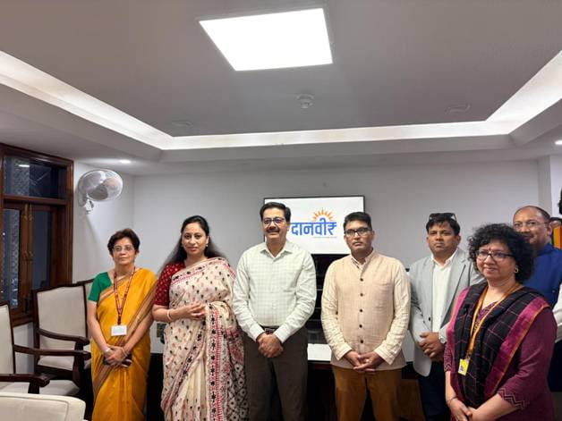 centre-launched-daanveer-scheme-enabling-citizens-to-donate-computers-to-gram-panchayats-in-india