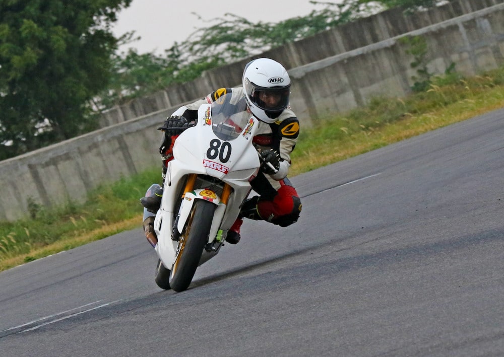 rajiv-grabs-pole-in-pro-stock-301-40cc-category-hyderabad-s-vignesh-qualifies-for-pole-in-novice-class