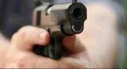 Laddu famous Maner in Patna witnessed a shoot out, one criminal injured 