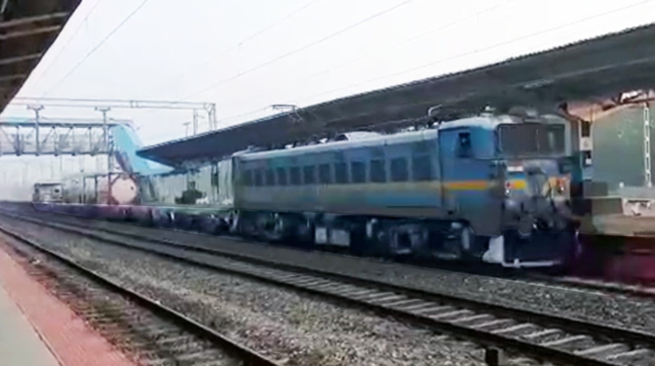 SE Railways runs first Oxygen Express train from Tatanagar in Jharkhand to Assam 