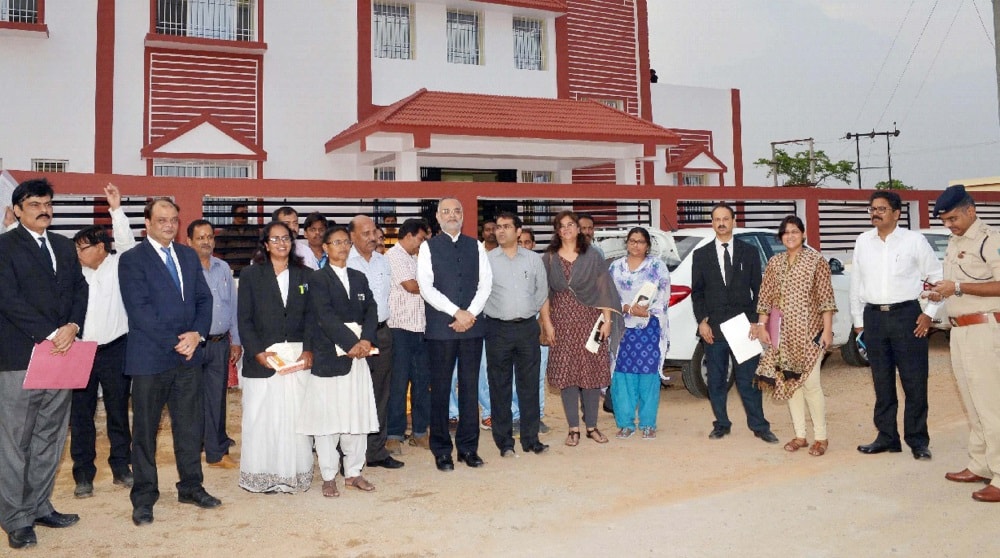 Justice Patel visits Model Legal Aid Clinic in Ranchi