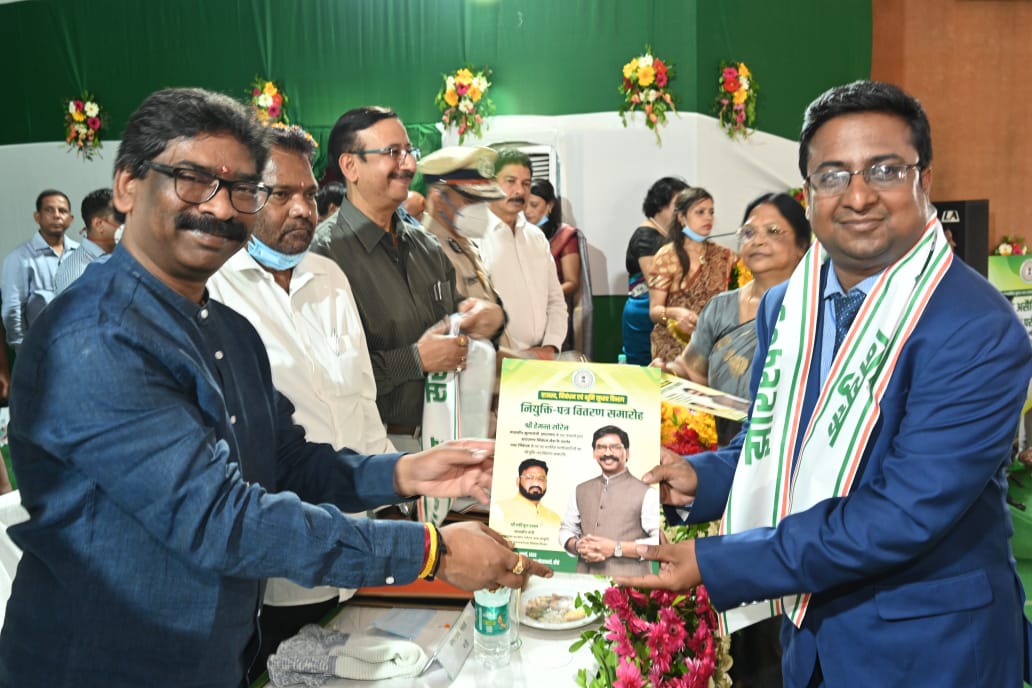 CM Hemant Soren hands over appointment letters carrying his own picture to 252 selected civil servants 