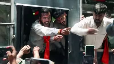 abvp-students-clash-with-police-bjp-mlas-hit-jharkhand-assembly