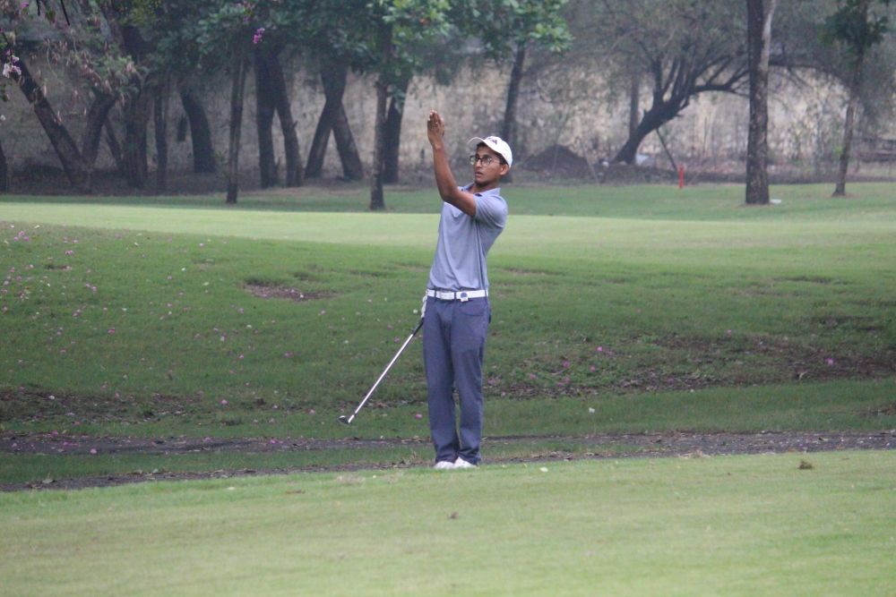 Kartik Sharma cards sizzling 60 to emerge second-round leader at Pune Open Golf 
