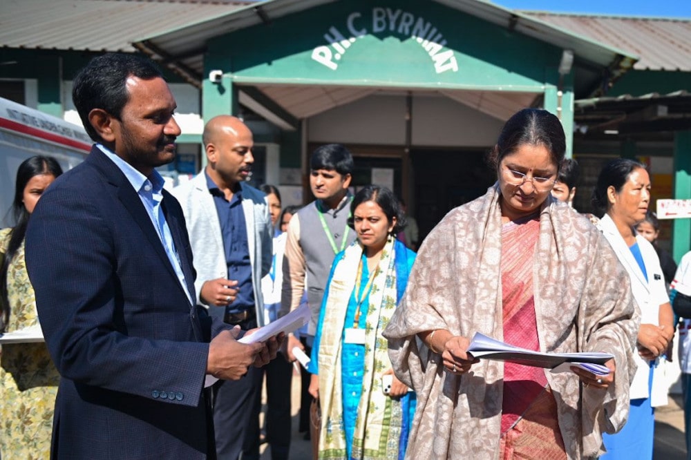 Annapurna Devi interacts with pregnant mothers in Byrnihat