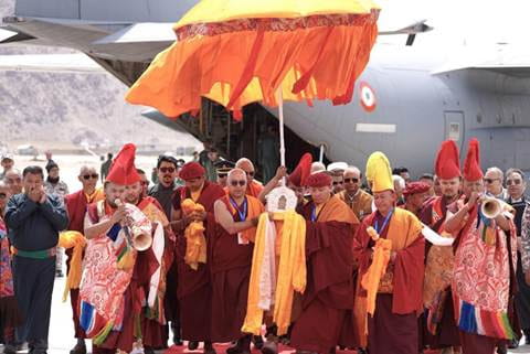 holy-relics-of-tathagata-budha-lands-in-leh-amid-spiritual-fervour