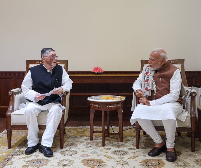 Governor of Jharkhand meets Prime Minister in New Delhi 