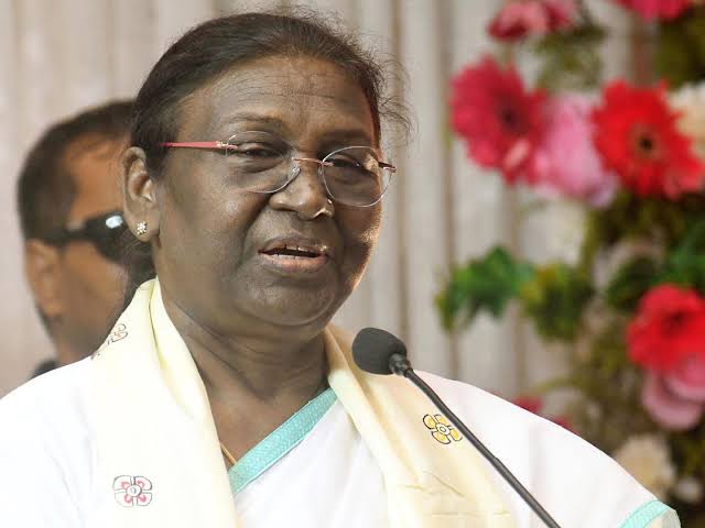 president-droupadi-murmu-graced-the-5th-convocation-of-aiims-bhubaneswar