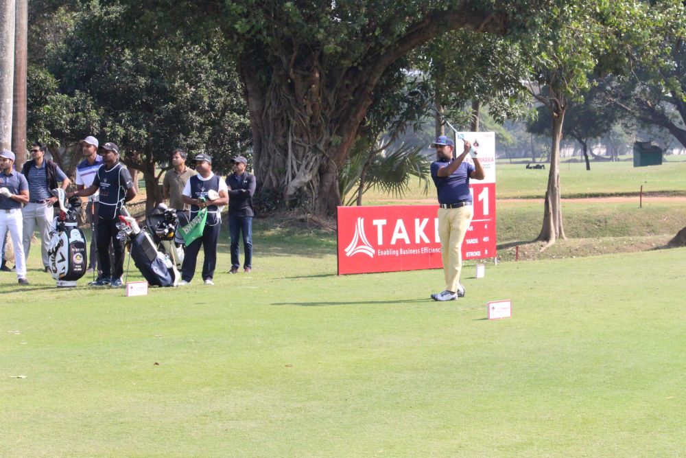 Golf: Anirban Lahiri shares lead with Manu Gandas after third round