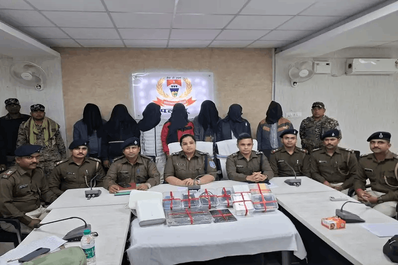 Ahead of Naxal Mukt Bharat, two Naxals with bounty  of ₹12 lakh, arrested in Jharkhand