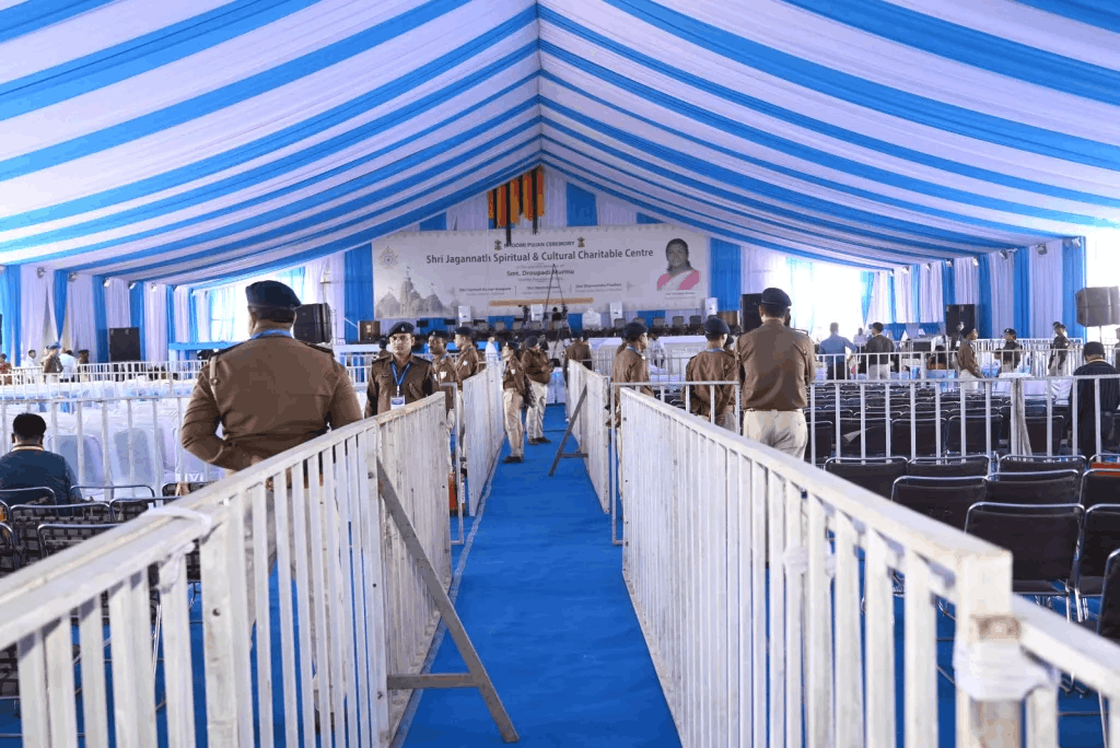 president-murmu-lands-attends-bhoomi-pujan-of-the-proposed-sjsccc-in-jamshedpur