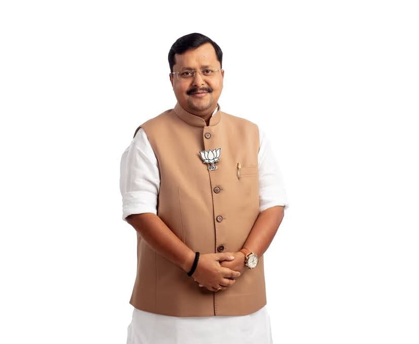 ahead-of-the-rs-polls-bjp-chief-nitin-nabin-lands-in-jharkhand