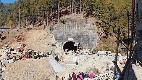 silkyara-tunnel-case-soren-govt-to-airlift-15-rescued-workers-from-delhi-to-ranchi-on-december-1