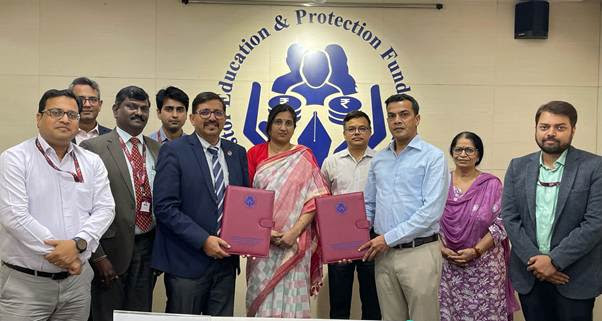 'Niveshak Didi' trains women postal workers to act as financial educator