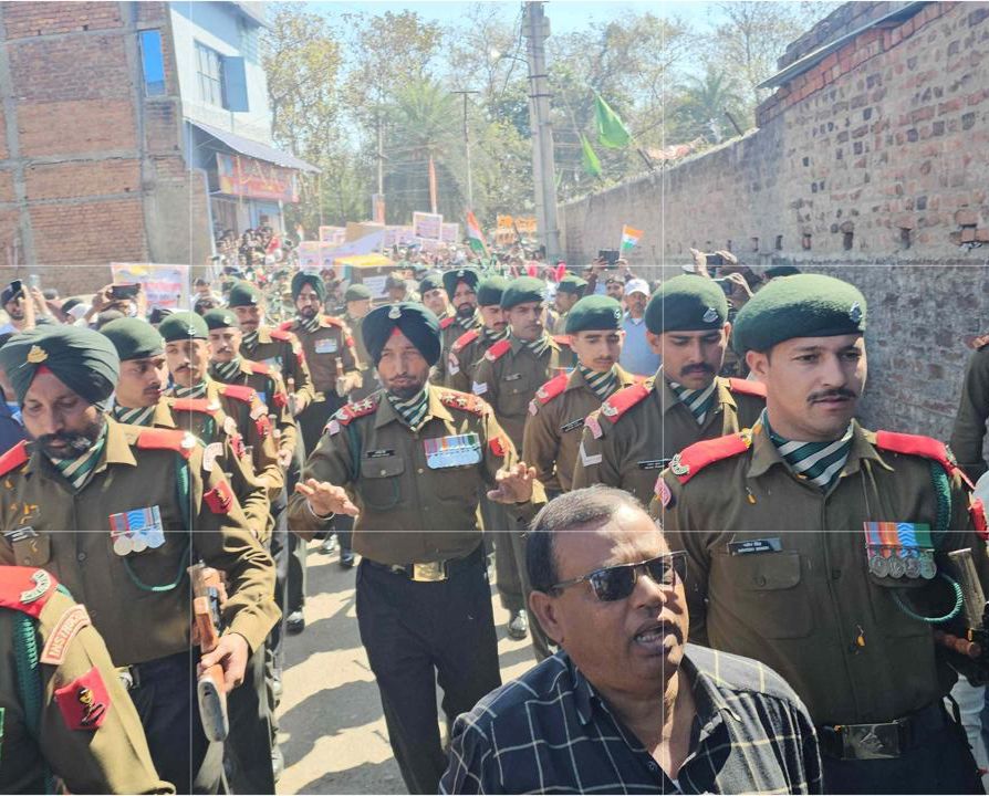 Scores of people bid farewell to Martyr Captain  Karamjit Singh Bakshi in Hazaribagh