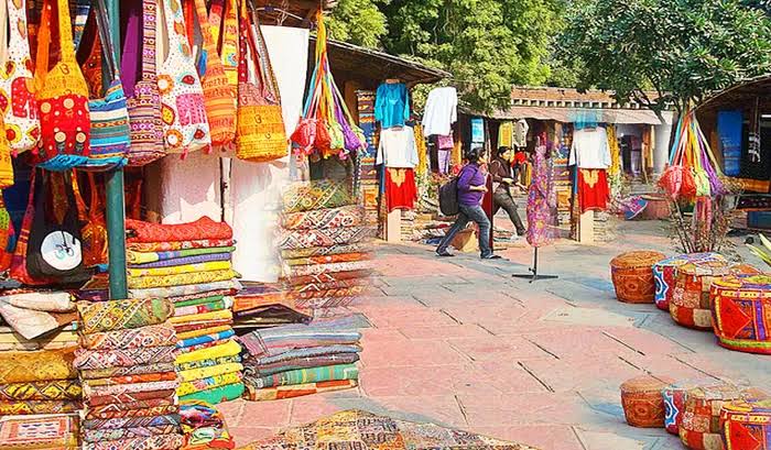 weave-the-future-40-exhibition-at-delhi-haat-showcases-ways-to-use-product-life-cycle-reduce-waste-make-brand