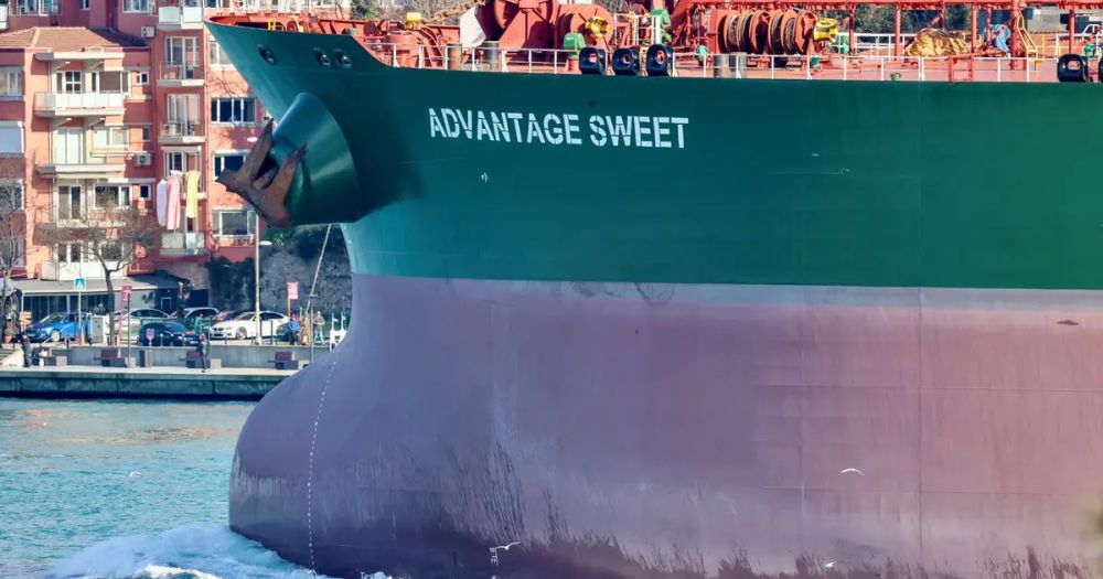 Indian seafarers onboard vessel 'Advantage Sweet' safely brought back from Iran
