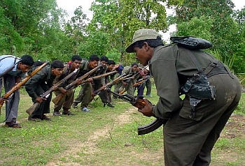 Maoists hack three villagers to death in Garhwa