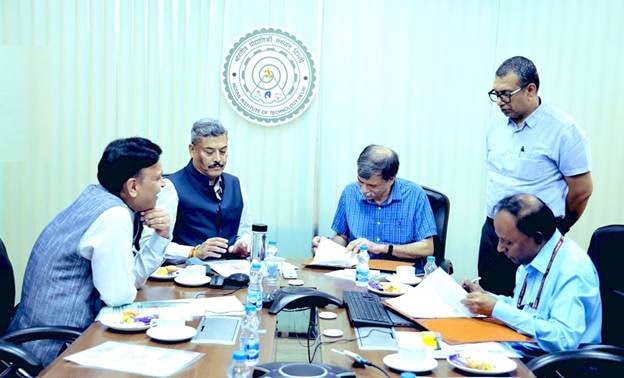 CRCL and IIT Delhi Ink MoU to strengthen scientific capabilities and promote ease of doing business