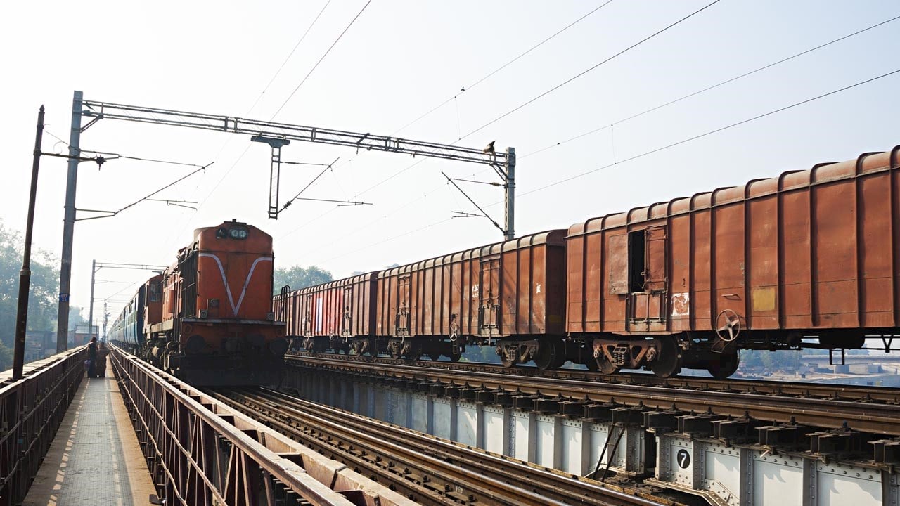 Indian Railways registers a record 122.2 MT of originating freight loading 