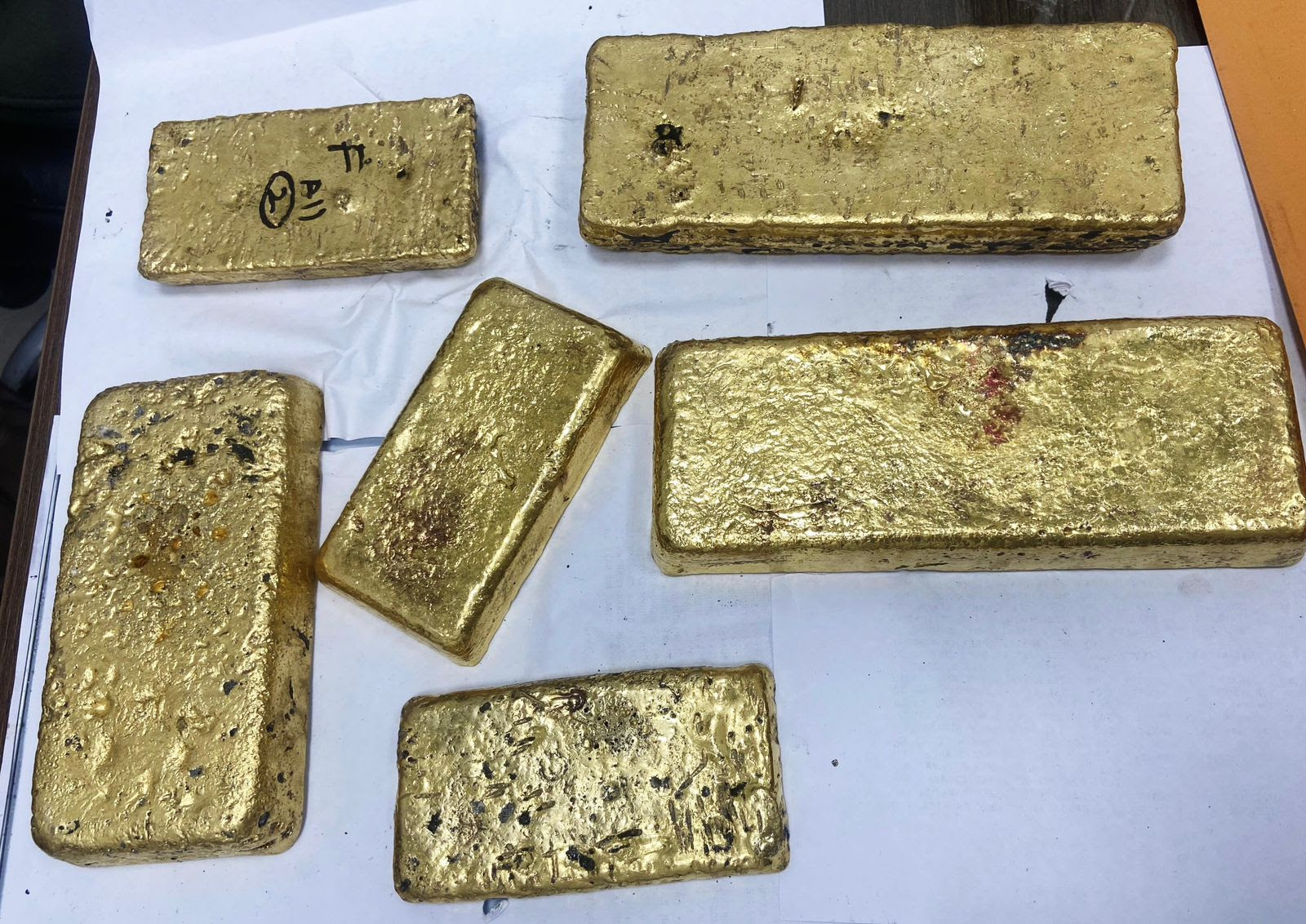 Ahmedabad Customs records seizure of 24.827 Kgs.of Gold worth Rs. 25.57 Crore