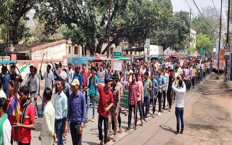 jharkhand-youths-stage-protest-against-60-40-employment-policy-of-soren-government