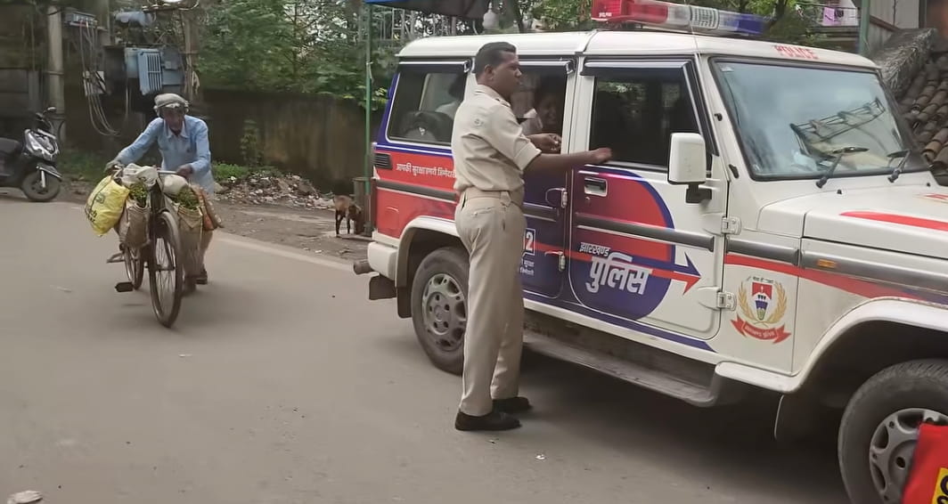 Injured cop in stone - pelting violence case of Jamshedpur ‘stable’: Report Injured cop in stone - pelting violence case of Jamshedpur ‘stable’: Report