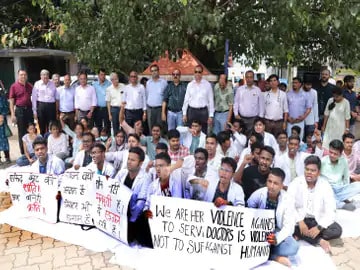 Doctors’ strike in Jamshedpur escalates as their 12,000 associates decide to launch state wide agitation in Jharkhand