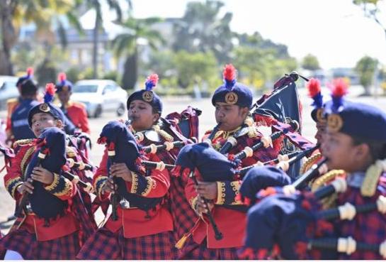 Governor Santosh Gangwar congratulated Pipe band of Jharkhand’s Kasturba Gandhi Balika Vidyalaya for performing at R-day 2025 parade