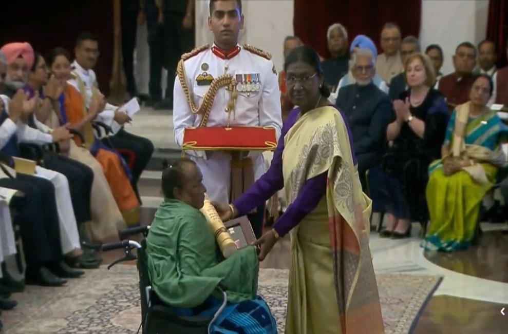 Jharkhand: Rupi Soren received Padma Bhushan awarded posthumously to her husband, Shibu Soren