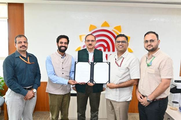 UIDAI linked Starlink Satellite Communication for Aadhaar Based Customer Verification 